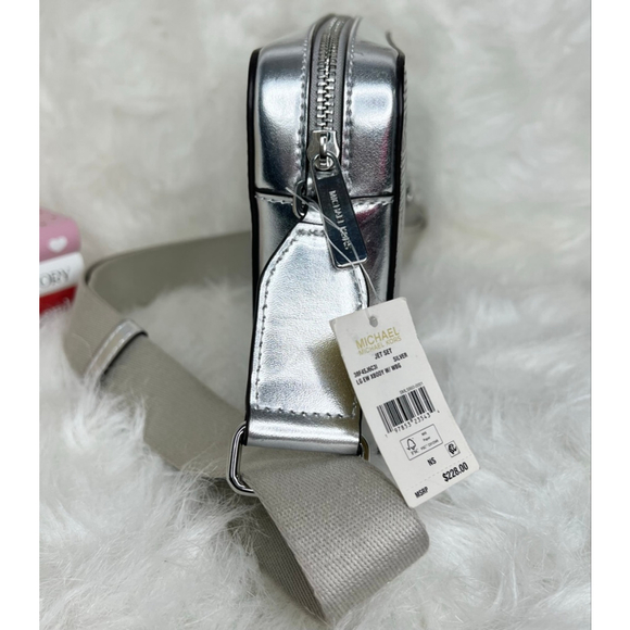 Michael Kors Large Jet Set Logo Crossbody In Silver - Picture 4 of 9